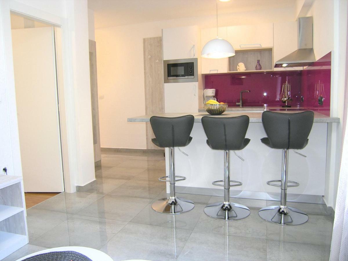 Apartment Zora *